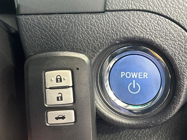 �y�X�}�[�g�L�[�z�J�o����|�P�b�g�ɓ��ꂽ�܂܂ł��h�A�̎{���E�������\�ȃX�}�[�g�L�[�𑕔��B�G���W���̃I���E�I�t�����J�M�����o���K�v����������Ƃ��Ă��֗��ł���