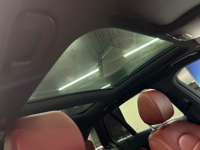 ���p�m���~�b�N�X���C�f�B���O���[�t::�唗�͂̃p�m���}���[�t�́A�㕔���Ȃɂ܂ő����Ă���A�J���I�ȋ�Ԃ����y���݂��������܂��B