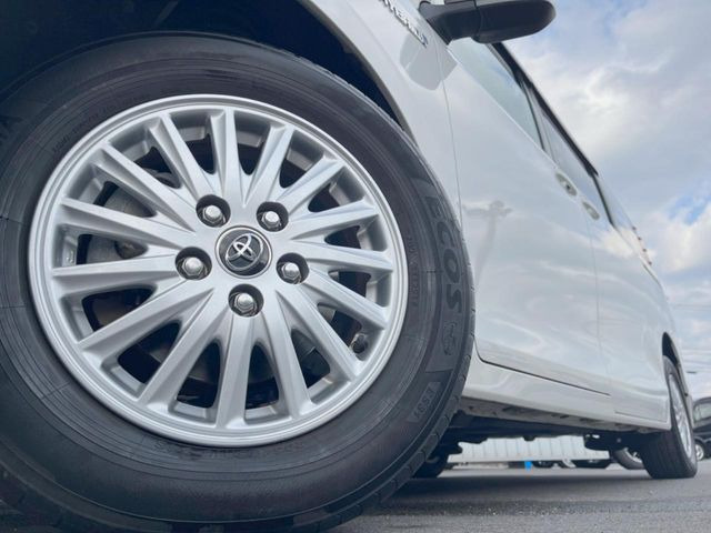 �y����15�C���`�A���~�z�C�[���z�O�ςɃ}�b�`���������A���~�z�C�[���𑕒����Ă���܂��B�e��ЊO�A���~�z�C�[����A�X�^�b�h���X�^�C�����戵�����Ă���܂��B���񂲑��k����������