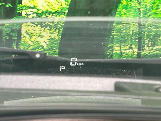 �y�w�b�h�A�b�v�f�B�X�v���C�z���݂̑��x�⑖�s�����f�W�^���\���ŉ^�]�ȑO���̃K���X�ɓ��e!�^�]���A�ڐ������炳���K�v�ȏ����m�F�ł���̂łƂ��Ă��֗��ň��S!