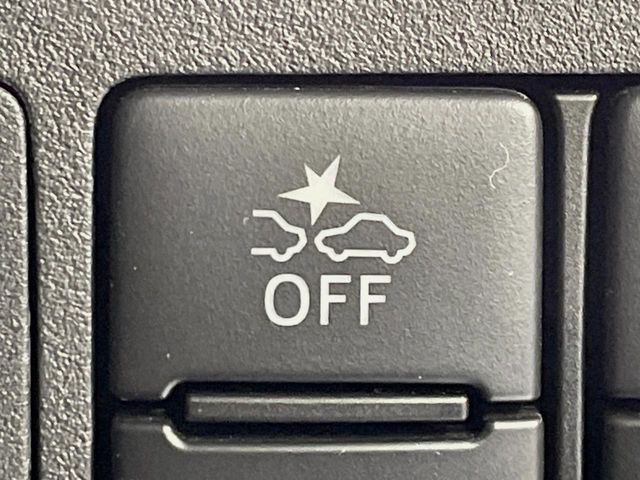 �y�X�}�[�g�A�V�X�g�z���s���ɑO���̎ԗ�����F�����A�Փ˂������Ȏ��͌x��ƃu���[�L�ŏՓˉ���Ɣ�Q�y�����A�V�X�g�B�����S�Ƀh���C�u�����y���݂��������܂��B