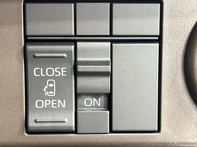 �y�p���[�X���C�h�h�A�z�X�}�[�g�L�[��^�]�Ȃ̃X�C�b�`�ŃX���C�h�h�A�̊J���\���d��������͂����ăh�A���J����K�v�������A���������q�l�ł��A�d���ו��������Ă��鎞�����N�ɊJ���߂ł��܂���