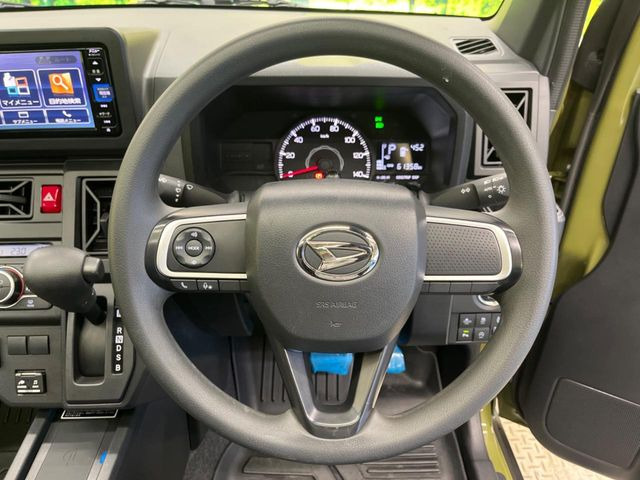 �y�X�}�[�g�A�V�X�g�z���s���ɑO���̎ԗ�����F�����A�Փ˂������Ȏ��͌x��ƃu���[�L�ŏՓˉ���Ɣ�Q�y�����A�V�X�g�B�����S�Ƀh���C�u�����y���݂��������܂��B