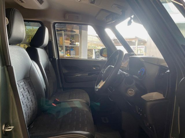 �y�n�[�t���U�[�V�[�g�z�������ƍ���S�n�𗼗������l�C�̃V�[�g���w�ʁE���ʂ̃t�@�u���b�N�f�ނ́A�ʋC���̗ǂ��⊊��ɂ����ɗD��Ă��܂��B�C���╞���ɍ��E���ꂸ���K�ɂ���肢�������܂��B