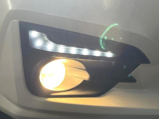 �yLED�A�N�Z�T���[���C�i�[�z