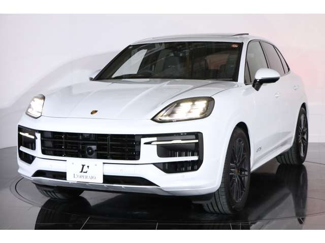 �X�|�[�e�B���㎿�ȃf�U�C���B�����悤�ȃ��C���Ɛ����ȃt�����g�t�F�C�X�����͂ł��B