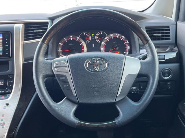 �y�����v�����X�e�A�����O�z�㎿�Ȋv���g�p���邱�ƂŁA��ɂ����������݂ƂĂ��^�]���₷���n���h���ł���