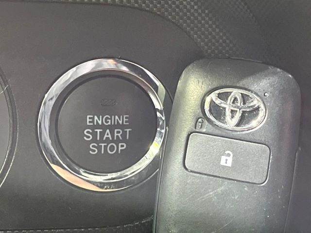 �y�X�}�[�g�L�[�z�J�o����|�P�b�g�ɓ��ꂽ�܂܂ł��h�A�̎{���E�������\�ȃX�}�[�g�L�[�𑕔��B�G���W���̃I���E�I�t�����J�M�����o���K�v����������Ƃ��Ă��֗��ł���