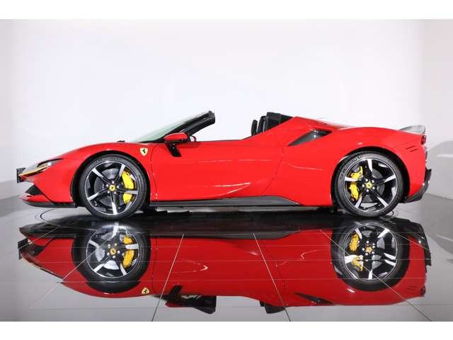 �����I�ȃT�C�h�v���t�@�C���́A��͐��\�Ɣ������𗼗��BSF90�X�p�C�_�[�́A���s�����Î~�����A�t�F���[���Ȃ�ł͂̓��I�Ȕ��w��̊������܂��B