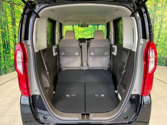 ���i�̂���������ʋ΁A���}���ɏ\���ȉ׎��X�y�[�X���m�ۂ��Ă���܂��B�Z�J���h�V�[�g��|���ƁA�傫�ȉו��̐ύڂ��\�ł���