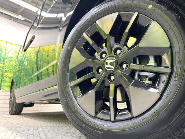 �y�����A���~�z�C�[���z�O�ςɃ}�b�`���������A���~�z�C�[���𑕒����Ă���܂��B�e��ЊO�A���~�z�C�[����A�X�^�b�h���X�^�C�����戵�����Ă���܂��B���񂲑��k����������