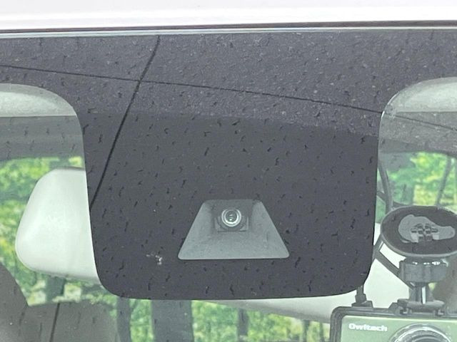 �y�C���e���W�F���g�G�}�[�W�F���V�[�u���[�L�z�t�����g�J�����őO���̎ԗ�����s�҂����m�B�Փ˂������Ȏ��͏Փ˔�Q�y���u���[�L���쓮�A�Փˉ�����T�|�[�g�B�����S�Ƀh���C�u�����y���݂��������܂��B