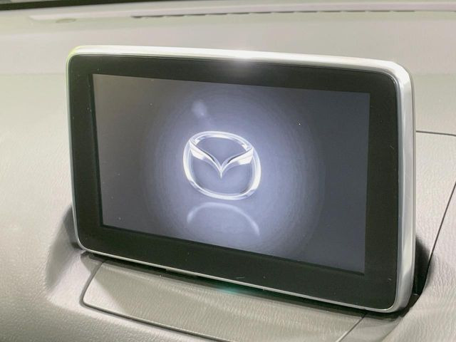 �y�}�c�_�R�l�N�g�i�r�z�ԓ��̕��͋C�Ƀ}�b�`������̌^�^�C�v�̃i�r�B�e����q�ݒ��Bluetooth�Đ����A�l�X�ȋ@�\���y���߂܂��B�����I�ȃ_�C�������삪�\�ŁA�g��������ǍD�ł��B