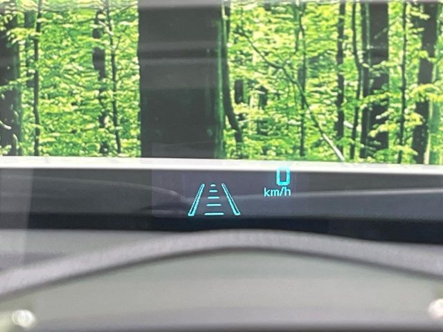 �y�w�b�h�A�b�v�f�B�X�v���C�z���݂̑��x�⑖�s�����f�W�^���\���ŉ^�]�ȑO���̃K���X�ɓ��e!�^�]���A�ڐ������炳���K�v�ȏ����m�F�ł���̂łƂ��Ă��֗��ň��S!