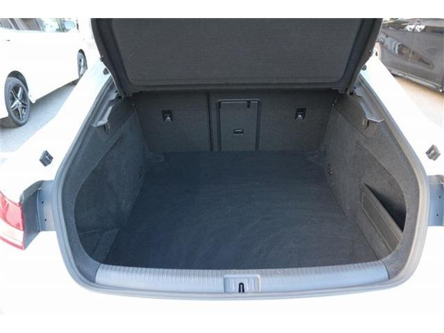 ���Ǝҗl�ւ̔̔��͂��f�肳���Ă��������܂��B �Ԍ������ԗ��̏ꍇ�́A�Ԍ����擾�������x�������z�ŕ\�����Ă���܂��B