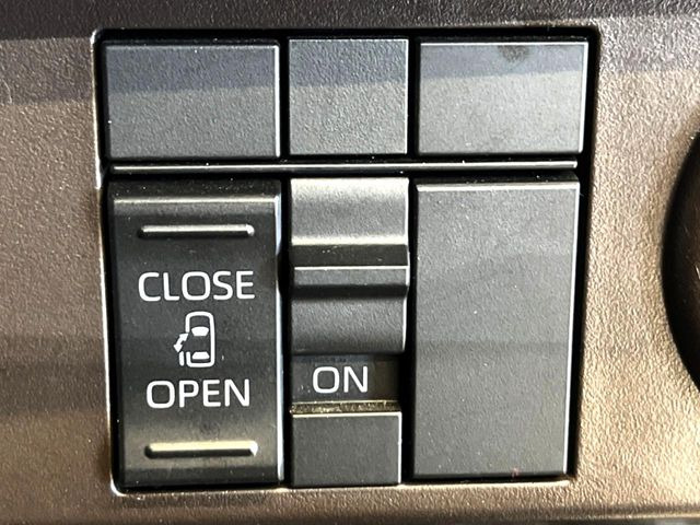 �y�p���[�X���C�h�h�A�z�X�}�[�g�L�[��^�]�Ȃ̃X�C�b�`�ŃX���C�h�h�A�̊J���\���d��������͂����ăh�A���J����K�v�������A���������q�l�ł��A�d���ו��������Ă��鎞�����N�ɊJ���߂ł��܂���