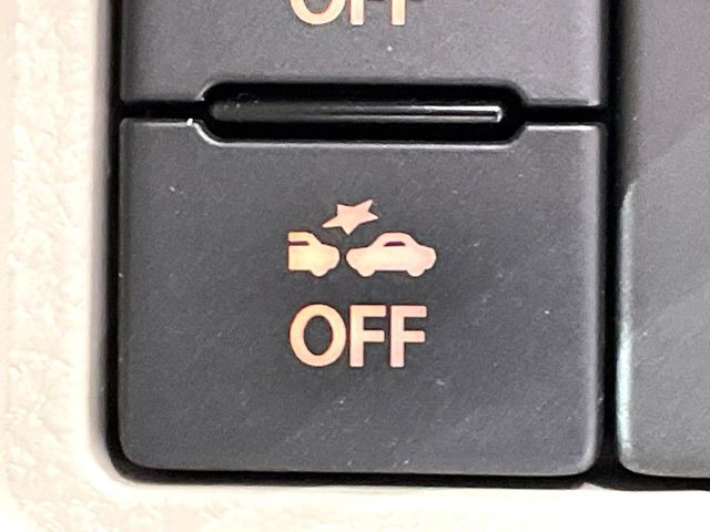 �y�X�Y�L �Z�[�t�e�B�T�|�[�g�z���s���ɑO���̎ԗ�����F�����A�Փ˂������Ȏ��͌x��ƃu���[�L�ŏՓˉ���Ɣ�Q�y�����A�V�X�g�B�����S�Ƀh���C�u�����y���݂��������܂��B