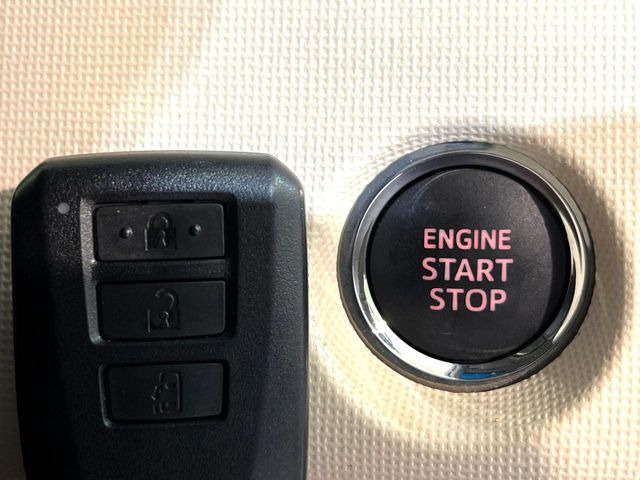 �y�X�}�[�g�L�[�z�J�o����|�P�b�g�ɓ��ꂽ�܂܂ł��h�A�̎{���E�������\�ȃX�}�[�g�L�[�𑕔��B�G���W���̃I���E�I�t�����J�M�����o���K�v����������Ƃ��Ă��֗��ł���