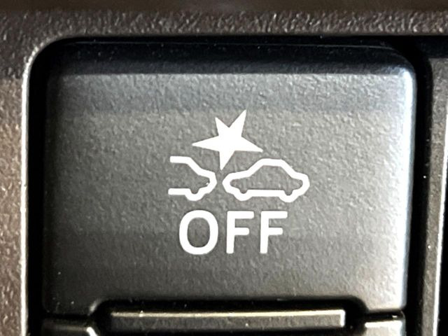 �y�X�}�[�g�A�V�X�g�z���s���ɑO���̎ԗ�����F�����A�Փ˂������Ȏ��͌x��ƃu���[�L�ŏՓˉ���Ɣ�Q�y�����A�V�X�g�B�����S�Ƀh���C�u�����y���݂��������܂��B