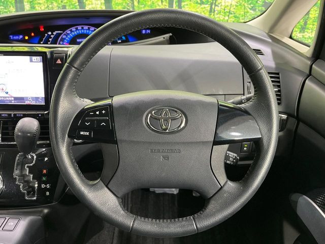 �y�N���[�Y�R���g���[���z�������H�����N���N���s�B�A�N�Z���𗣂��Ă���葬�x�ő��s���ł��A�������^�]���̕��S���y��!�����E�������ȒP�ȃX�C�b�`����Œ����ł��܂��B