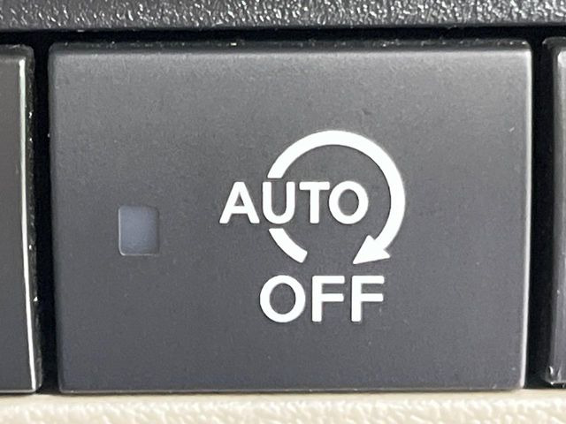 �y�A�C�h�����O�X�g�b�v�z�ԐM����a�؂Œ�Ԃ����ۂɃG���W�����~���A���ʂȔR���̏����}���܂��B�R��������ی�ɂȂ���@�\��G���W���̓u���[�L�𗣂��΍Ďn�����܂��B