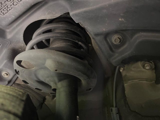 ���ׂɂ́A�����̒���_�����������܂���B�T�[�r�X�T�|�[�g(�L���ۏ�)�ł͖����_�������񋟂��Ă���A���S�̃J�[���C�t�����߂�������������T�|�[�g�̐��������Ă��܂��B