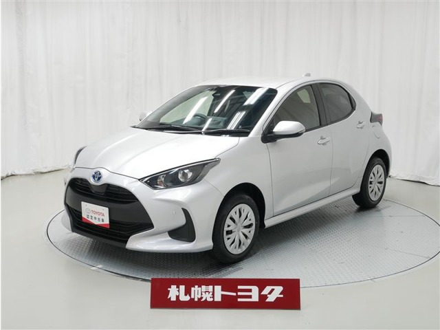 ヤリス1.5 ハイブリッド X E-Four 4WD