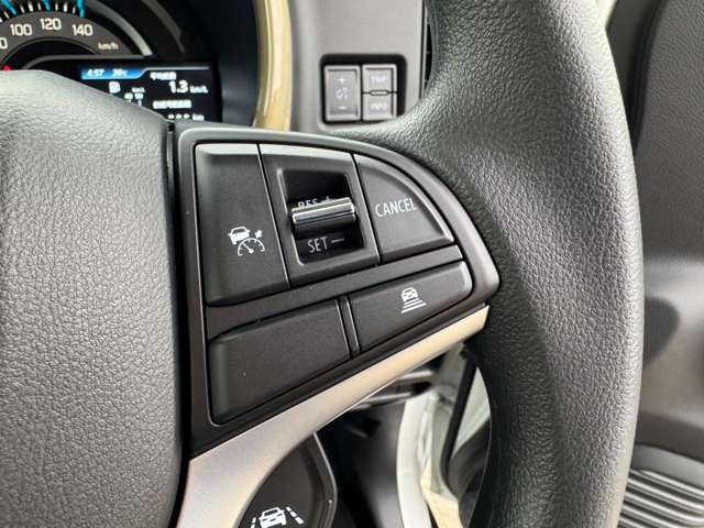 �A�_�v�e�B�u�N���[�Y�R���g���[���ŁA�O���Ԃ�Ǐ]���Ē������^�]���A�V�X�g���Ă���܂�!