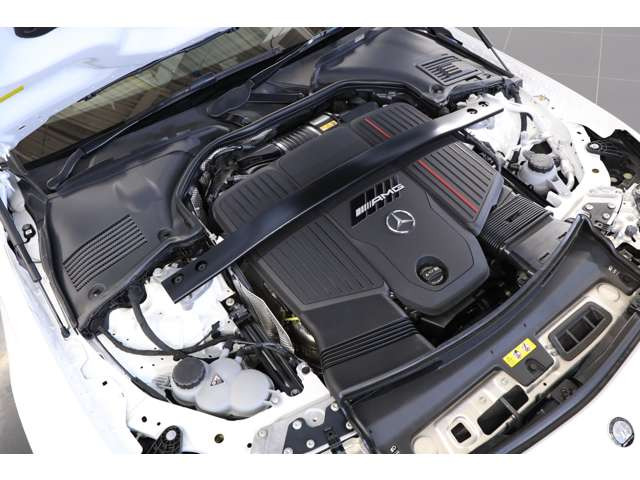 3.0L ����6�C��DOHC�^�[�{+���[�^�[�A�G���W��:449ps/57.1kgm ���[�^�[:23p s/20.9kgm
