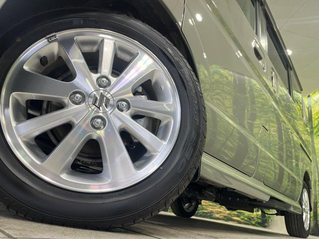 �y����14�C���`�A���~�z�C�[���z�O�ςɃ}�b�`���������A���~�z�C�[���𑕒����Ă���܂��B�e��ЊO�A���~�z�C�[����A�X�^�b�h���X�^�C�����戵�����Ă���܂��B���񂲑��k����������