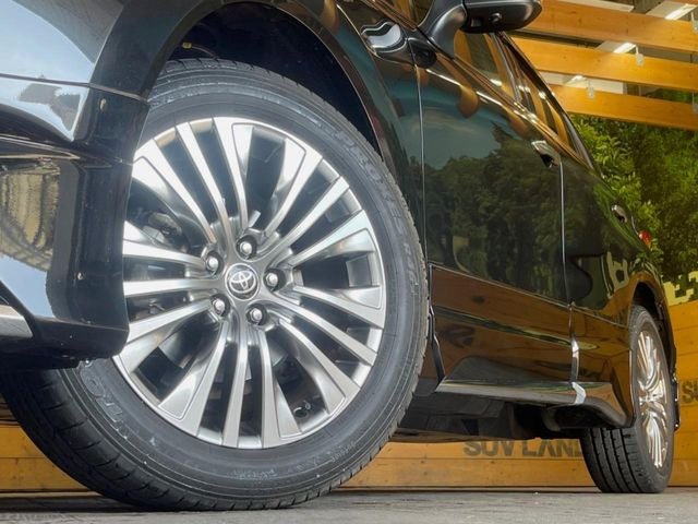 �y�O���[�h��p����19�C���`�A���~�z�C�[���z�f�U�C�����̍��������A���~�z�C�[���𑕒����Ă���܂��B�e��ЊO�A���~�z�C�[����A�X�^�b�h���X�^�C�����戵�����Ă���܂��B���񂲑��k����������