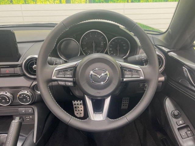 �y�����v�����X�e�A�����O�z�㎿�Ȋv���g�p���邱�ƂŁA��ɂ����������݂ƂĂ��^�]���₷���n���h���ł���