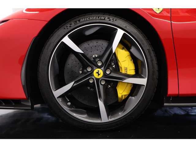 ���k�ȋP�������20�C���`�_�C�������h�t�B�j�b�V���b���z�C�[���B�y�ʂ����������ւ�A���s���\�̌���ƂƂ��ɁA��������ԗ��S�̂̑��݊����i�i�ɍ��߂܂��B