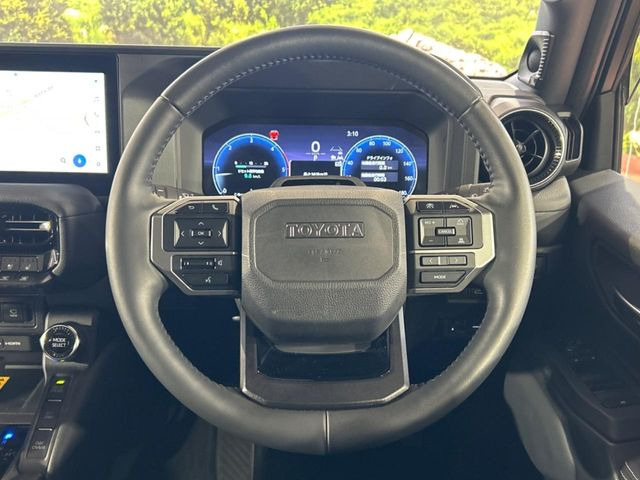 �y�����v�����X�e�A�����O�z�㎿�Ȋv���g�p���邱�ƂŁA��ɂ����������݂ƂĂ��^�]���₷���n���h���ł���