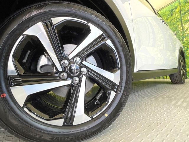 �y�����A���~17�C���`�z�C�[���z�O�ςɃ}�b�`���������A���~�z�C�[���𑕒����Ă���܂��B�e��ЊO�A���~�z�C�[����A�X�^�b�h���X�^�C�����戵�����Ă���܂��B���񂲑��k����������