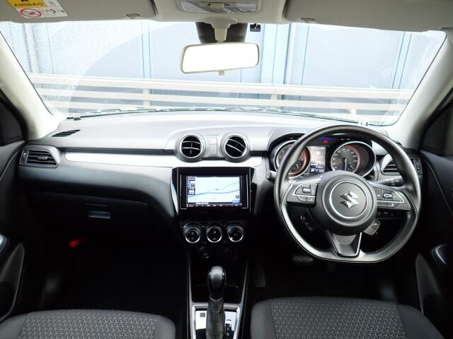 �C���p�l�摜�ɂȂ�܂��B�ԓ��͐��Ǝ҂ɂĎ����N���[�j���O�{�H�ς݂Ȃ̂ŁA��ϐ����ł��B