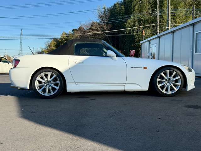 ���X�݌ɂ͊O���A�����N���[�j���O��ɓW�����A�����Ď��̏C�����̗L���A���[�^�[��������̗L������O�ҋ@�ւɂ�錟����S����{���Ă���܂��B�Ԍ��A�����A����h�������ЂőΉ��ł��܂��̂ł����S���������B