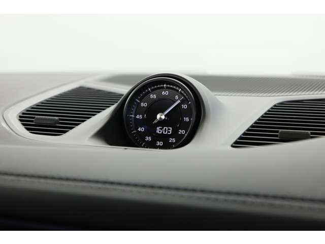 �X�|�[�c�N���m�p�b�P�[�W�ɂ��A������R�[�i�����O�̃��X�|���X������B��������C���f�B���O�������^�����\�������ł��܂��B