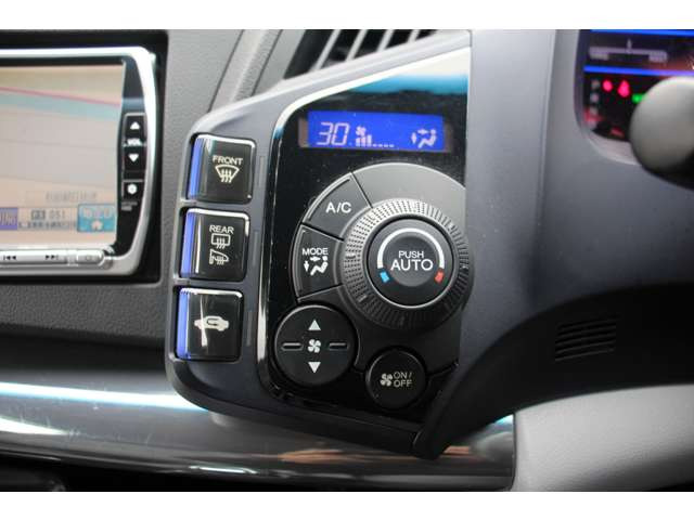 �I�[�g�G�A�R��