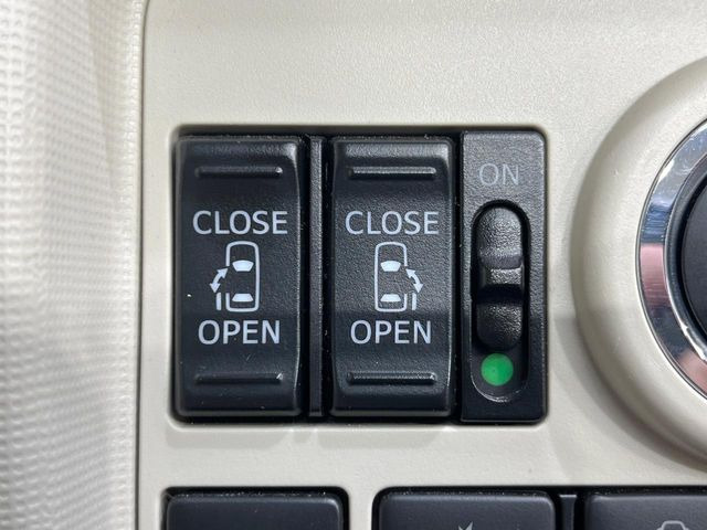 �y�����p���[�X���C�h�h�A�z�X�}�[�g�L�[��^�]�Ȃ̃X�C�b�`�Ō�ȗ����X���C�h�h�A�̊J���\���d��������͂����ăh�A���J����K�v�������A�����Ȃ��q�l�ł��ȒP�ɊJ���߂ł����K�ł���