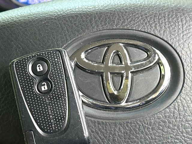 �y�X�}�[�g�L�[�z�J�o����|�P�b�g�ɓ��ꂽ�܂܂ł��h�A�̎{���E�������\�ȃX�}�[�g�L�[�𑕔��B�G���W���̃I���E�I�t�����J�M�����o���K�v����������Ƃ��Ă��֗��ł���