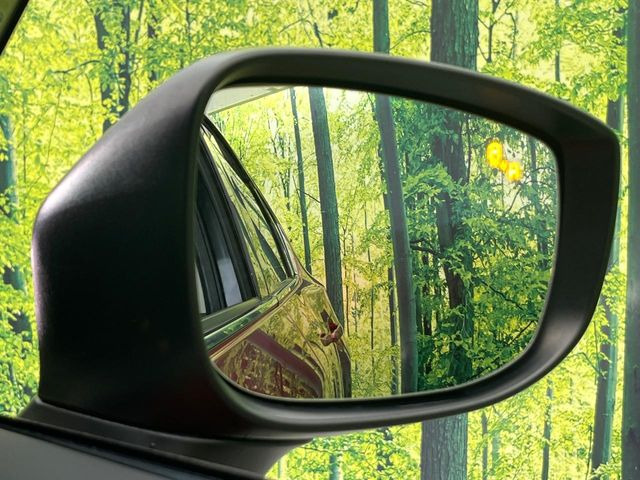 �y�u���C���h�X�|�b�g���j�^�����O�z���s���A�h�A�~���[�̎��p�ɂȂ�₷���ӏ��Ɍ㑱�Ԃ��ڋ߂���ƃT�C�h�~���[�t�߂Ɍx����\���A�h���C�o�[�ɒ��ӊ��N�����Ă���܂��B