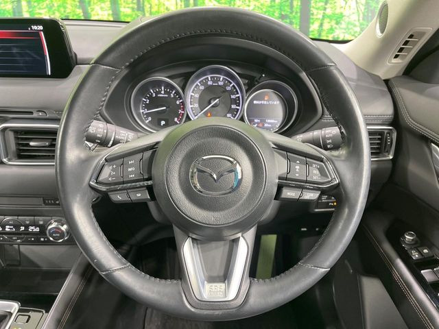 �y�����v�����X�e�A�����O�z�㎿�Ȋv���g�p���邱�ƂŁA��ɂ����������݂ƂĂ��^�]���₷���n���h���ł���