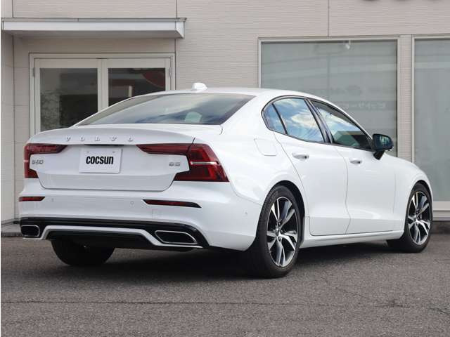 �G���W���I�C���̓t�����X��MOTUL(���`���[��)���g�p���Ă��܂��B�V���{���{�e���f���ɓK������قȂ�S�x�̃I�C�������p�ӂ��Ă��܂��B