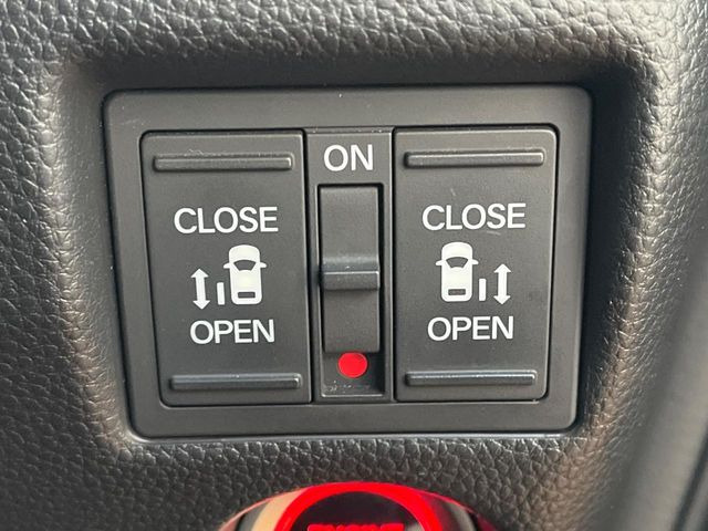 �y�����p���[�X���C�h�h�A�z�X�}�[�g�L�[��^�]�Ȃ̃X�C�b�`�Ō�ȗ����X���C�h�h�A�̊J���\���d��������͂����ăh�A���J����K�v�������A�����Ȃ��q�l�ł��ȒP�ɊJ���߂ł����K�ł���