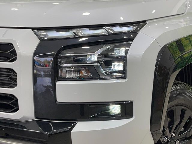 �yLED�w�b�h���C�g�z���V����ԑ��s�����ǍD�Ȏ��E���m�ۂ����S���ĉ^�]�ł��鍂�P�xLED�w�b�h���C�g�𑕔�!�_�����x�������A����d�͂��}�����Ă��܂��B