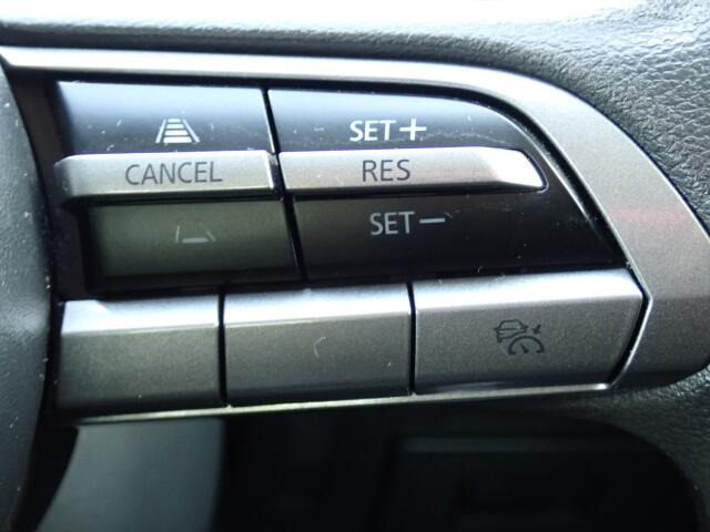 �y�N���[�Y�R���g���[���z�������H�ł̒��������s���y�Ɂ�A�N�Z���y�_���𓥂܂��Ɏԑ������ɕۂ��Ƃ��\�ł��B�O���̎ԗ������m���ĎԊԂ�ۂ悤�ɑ��x���߂��Ă���܂�!!