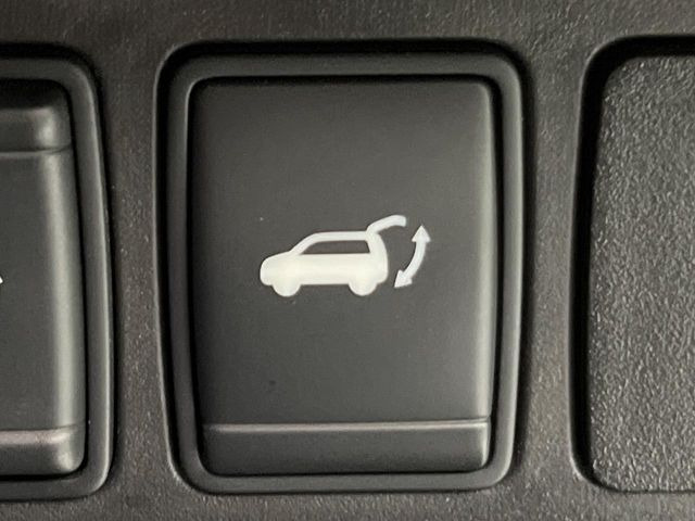 �y�p���[�o�b�N�h�A�z�X�}�[�g�L�[��^�]�Ȃ̃{�^�������������Ń��A�Q�[�g�������ŊJ���܂�!�ו��������Ă��鎞��A�����ʒu�ɂ���o�b�N�h�A��߂�ۂɕ֗��ȋ@�\�ł���