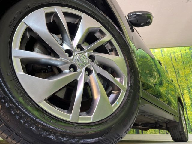 �y����18�C���`�A���~�z�C�[���z�O�ςɃ}�b�`���������A���~�z�C�[���𑕒����Ă���܂��B�e��ЊO�A���~�z�C�[����A�X�^�b�h���X�^�C�����戵�����Ă���܂��B���񂲑��k����������