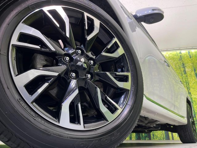 �y����18�C���`�A���~�z�C�[���z�O�ςɃ}�b�`���������A���~�z�C�[���𑕒����Ă���܂��B�e��ЊO�A���~�z�C�[����A�X�^�b�h���X�^�C�����戵�����Ă���܂��B���񂲑��k����������